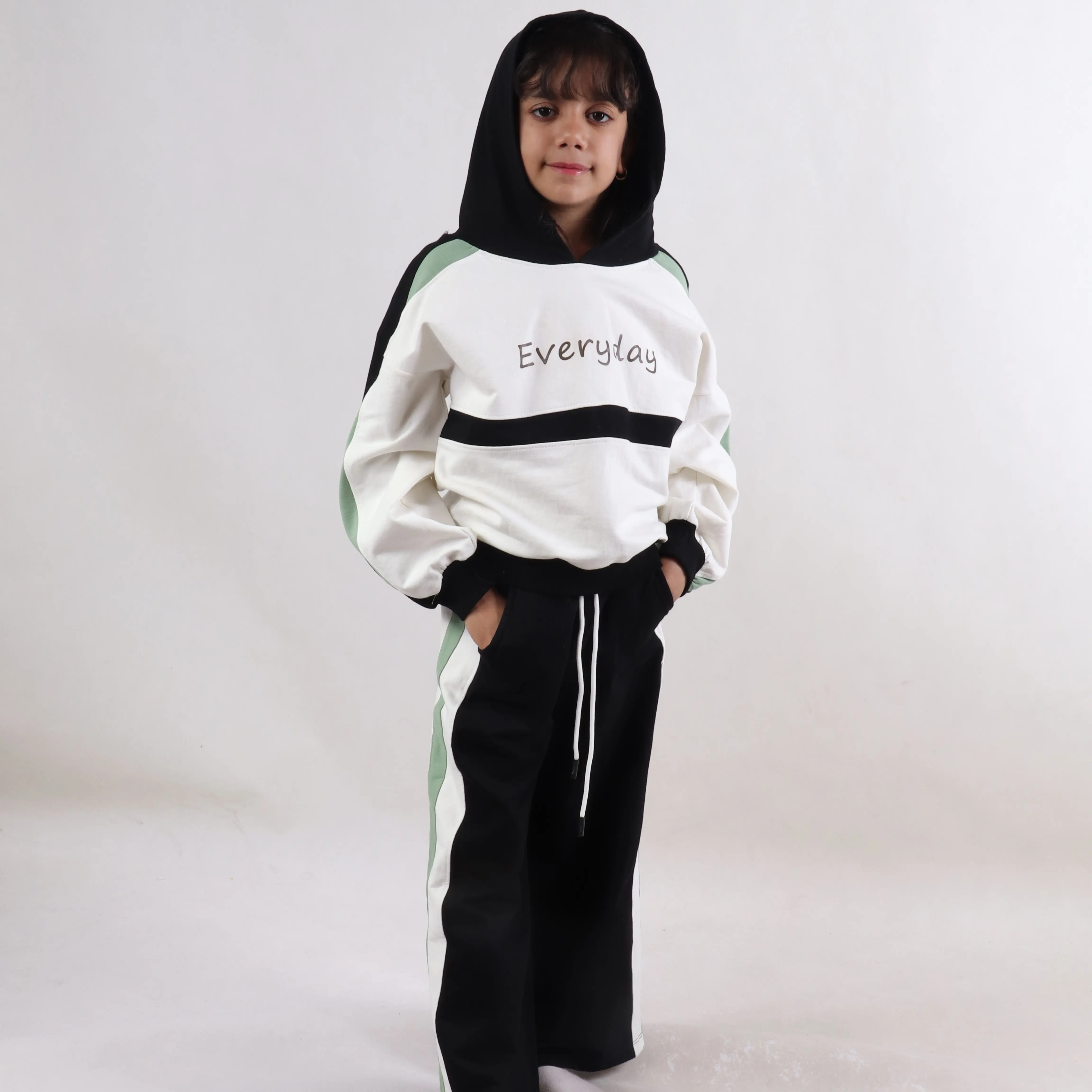 ست هودی‌ شلوار کد۳۱۹۵