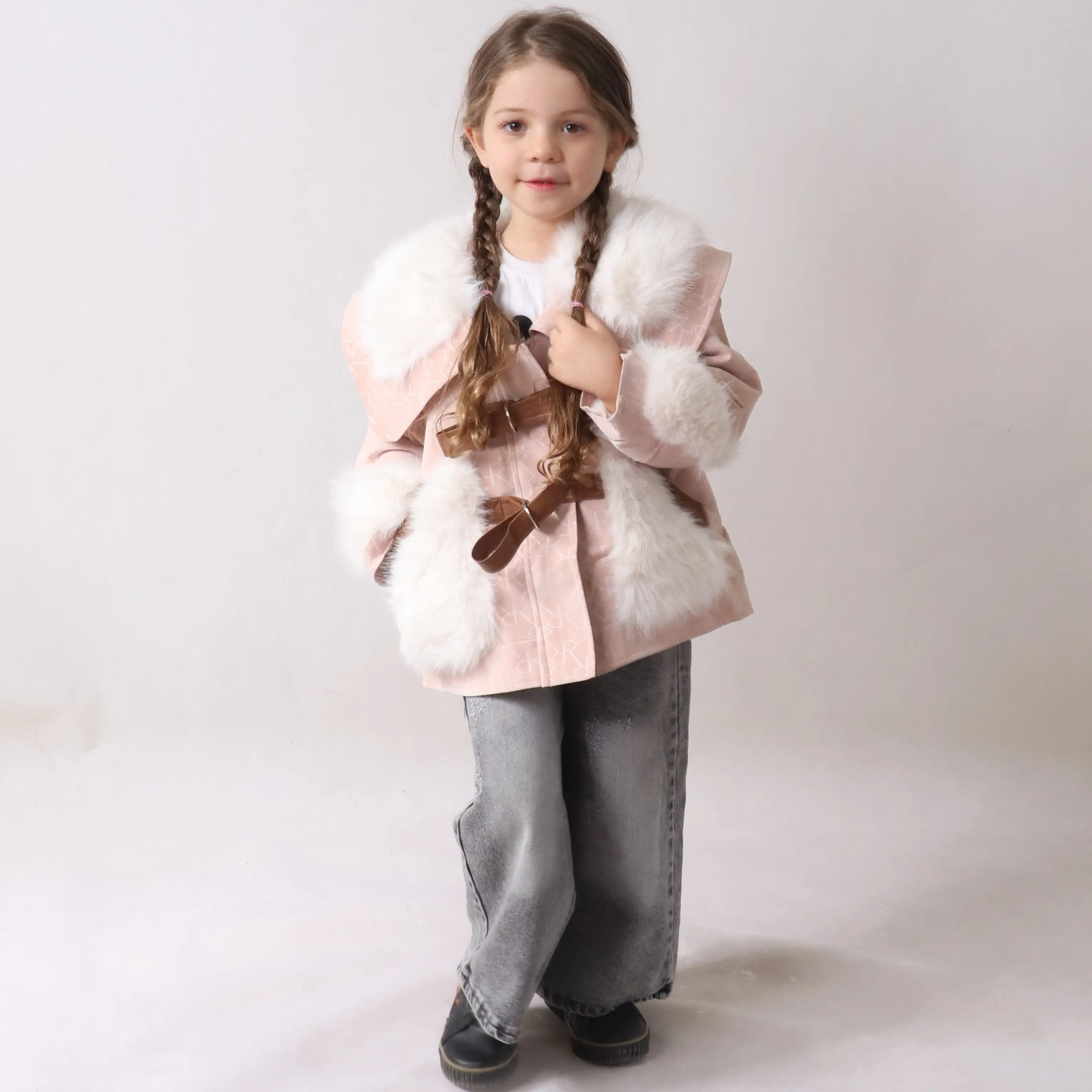 کاپشن خز چرم دخترانه کد۳۱۹۶