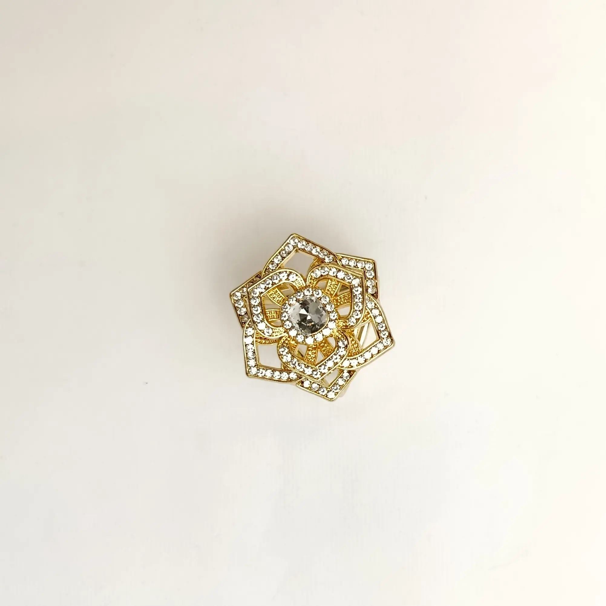 حلقه روسری نگین دار کد ۳۳۲۰